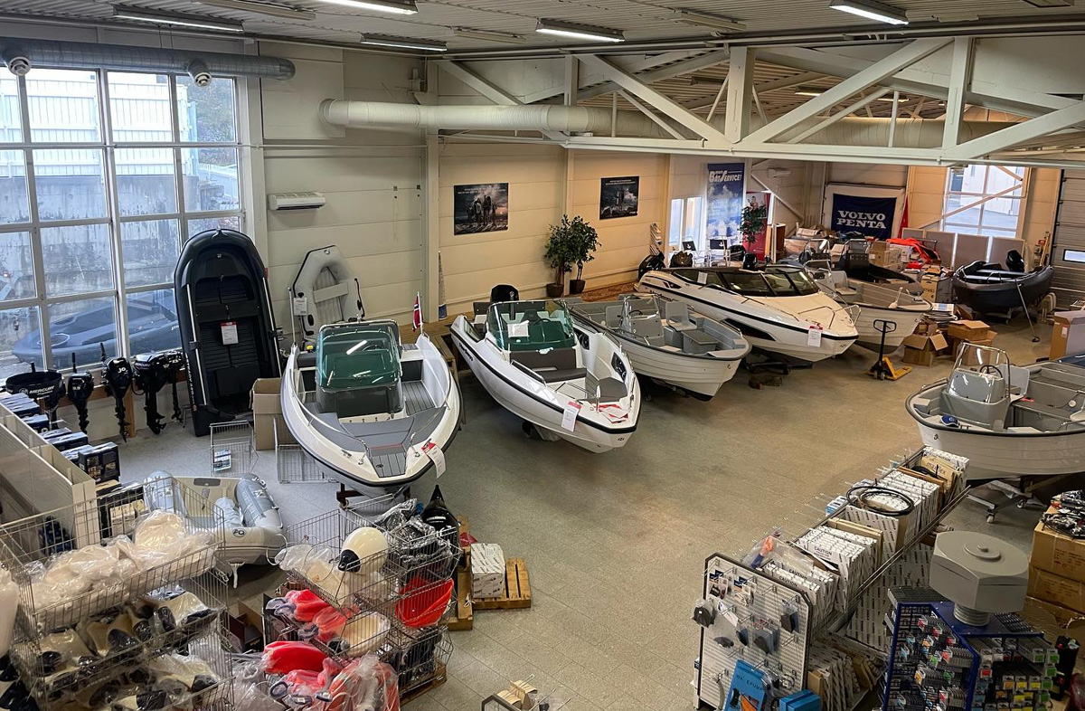 Med beliggenhet sentralt i Havnebassenget i Kristiansund